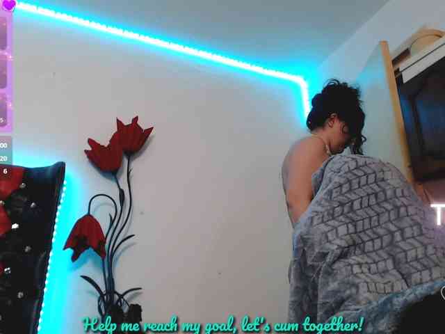 Slutty_milf_bitch webcam