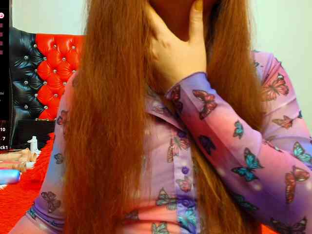 Slutty_milf_bitch webcam