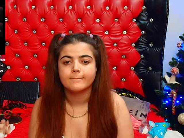 Slutty_milf_bitch webcam