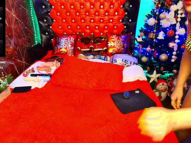 Slutty_milf_bitch webcam