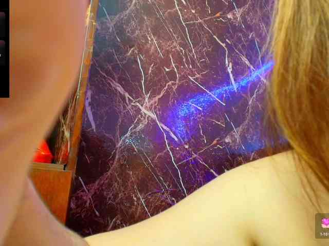 Slutty_milf_bitch webcam