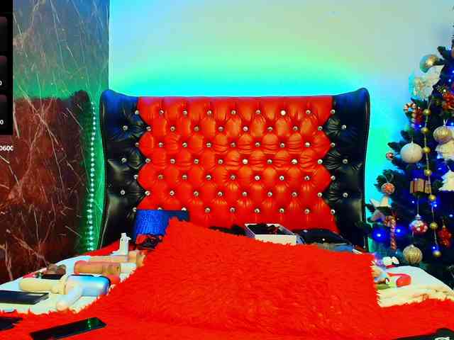 Slutty_milf_bitch webcam