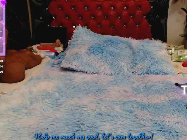 Slutty_milf_bitch webcam