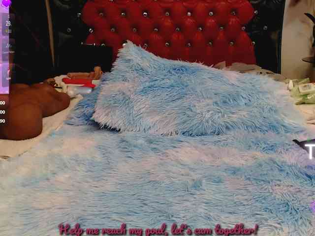 Slutty_milf_bitch webcam