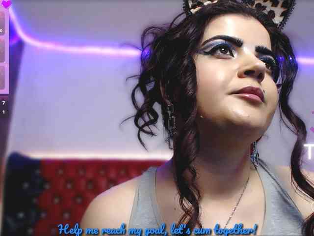 Slutty_milf_bitch webcam