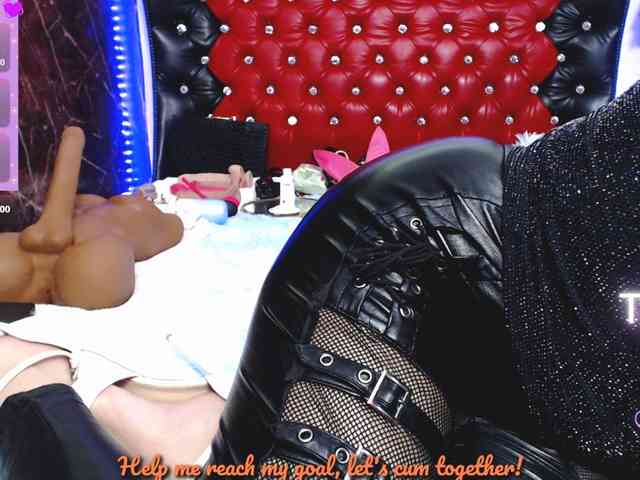 Slutty_milf_bitch webcam