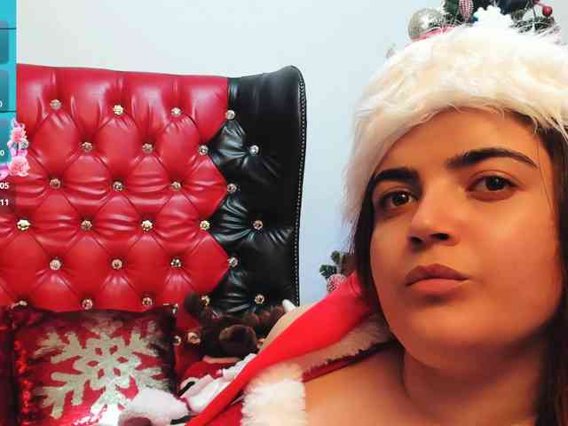 Slutty_milf_bitch webcam