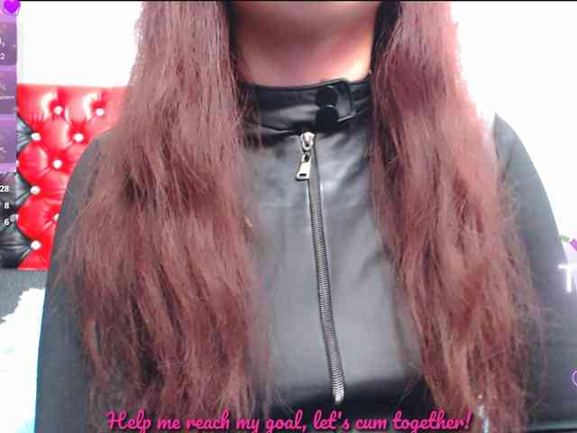 Slutty_milf_bitch webcam