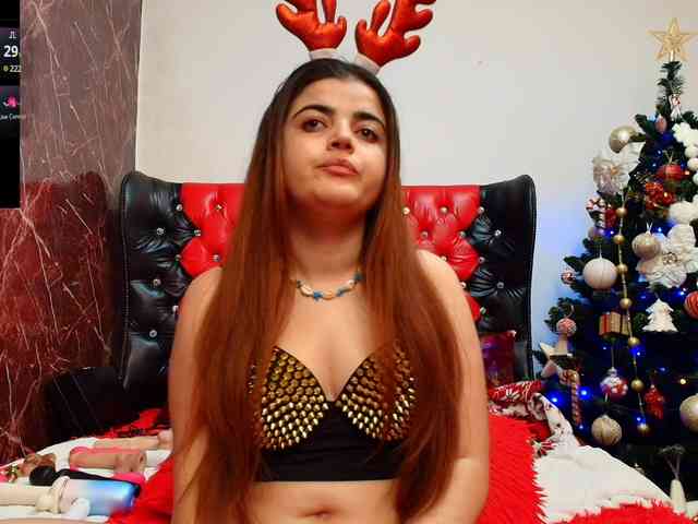 Slutty_milf_bitch webcam