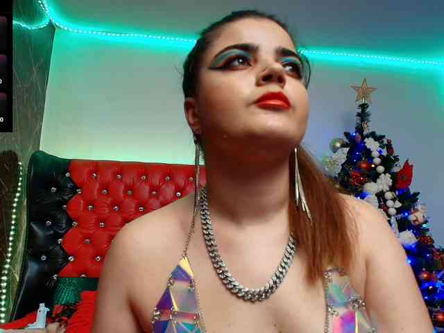 Slutty_milf_bitch webcam