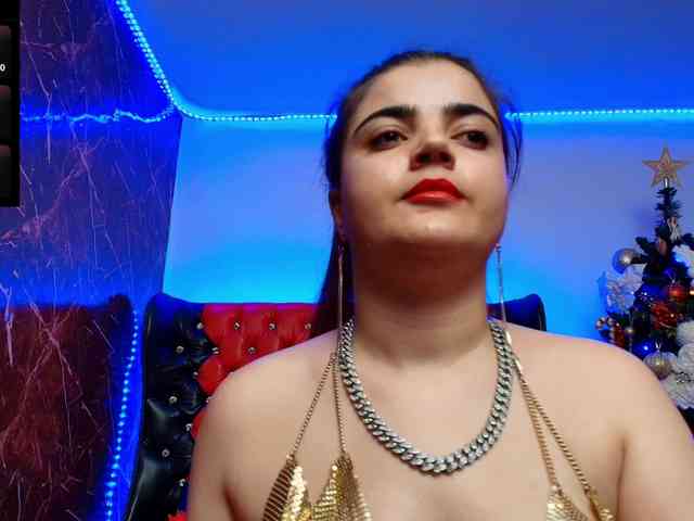 Slutty_milf_bitch webcam