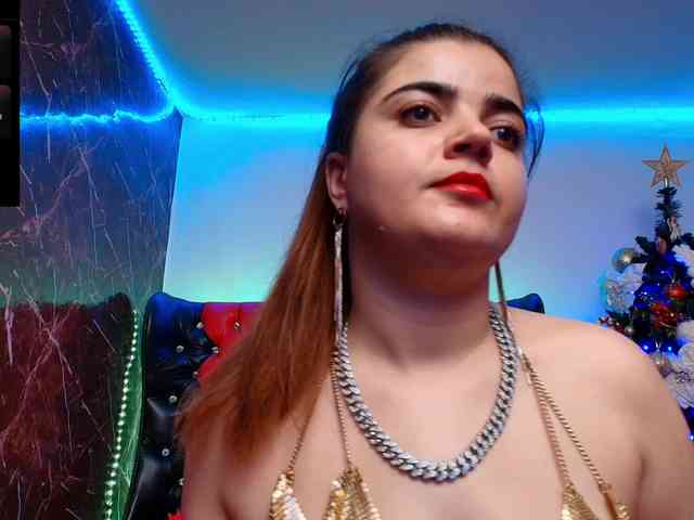 Slutty_milf_bitch webcam