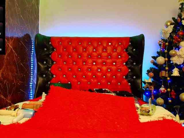 Slutty_milf_bitch webcam