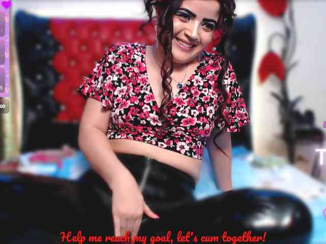 Slutty_milf_bitch webcam