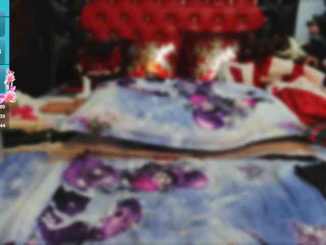 Slutty_milf_bitch webcam