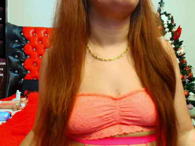 Slutty_milf_bitch webcam