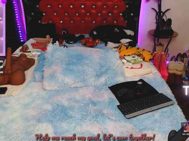 Slutty_milf_bitch webcam