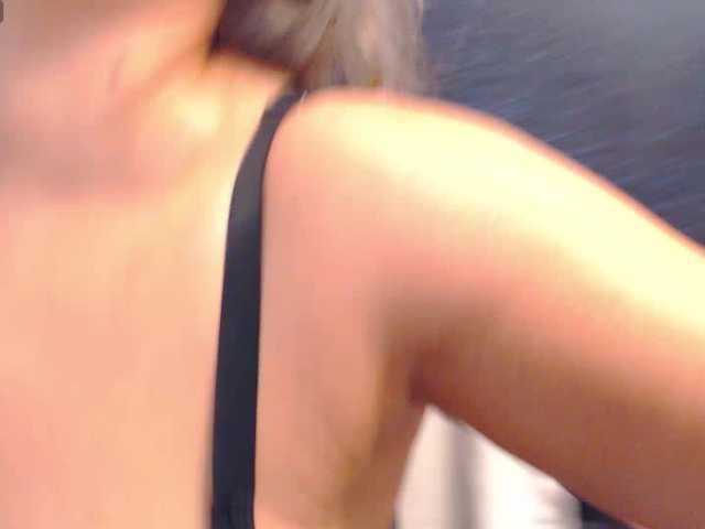 ladysquirt11's BongaCams show and profile