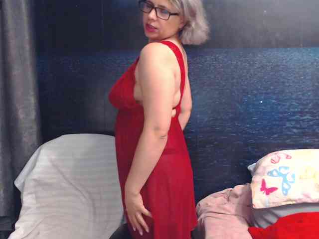 ladysquirt11 webcam
