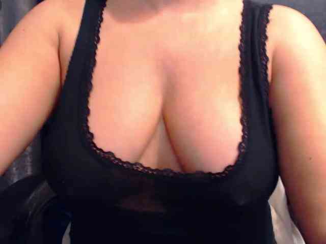 ladysquirt11 webcam