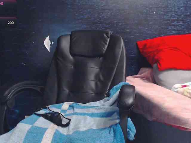 ladysquirt11 webcam
