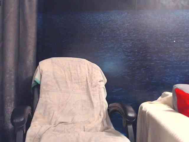 ladysquirt11 webcam