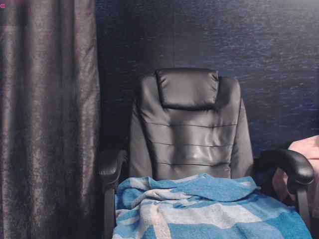 ladysquirt11 webcam