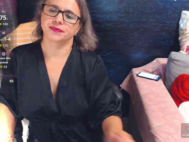 ladysquirt11 webcam