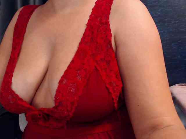 ladysquirt11 webcam