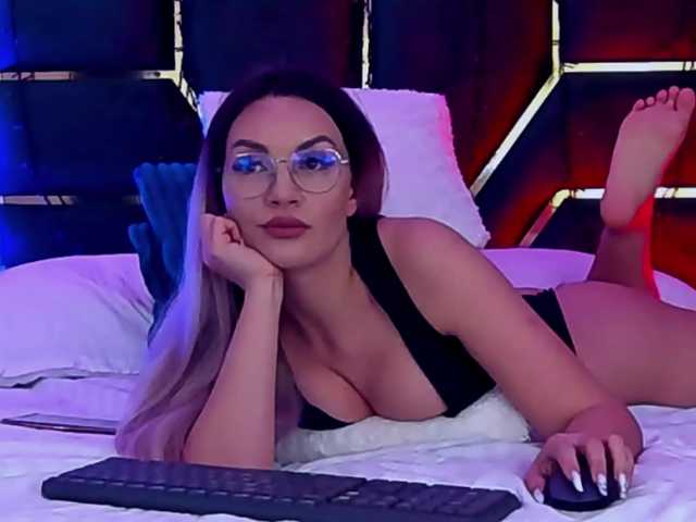 AllisonSweets's BongaCams show and profile