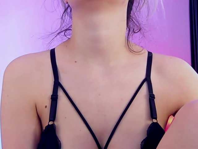 AllisonSweets's BongaCams show and profile