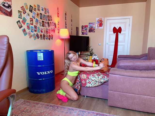 Kriszayka's BongaCams show and profile