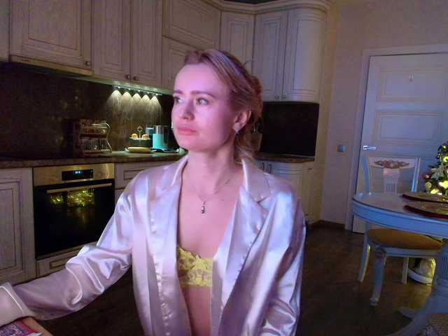 Kriszayka's BongaCams show and profile