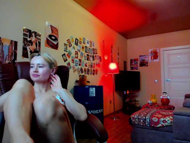 Kriszayka's BongaCams show and profile