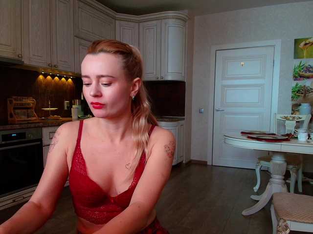 Kriszayka's BongaCams show and profile