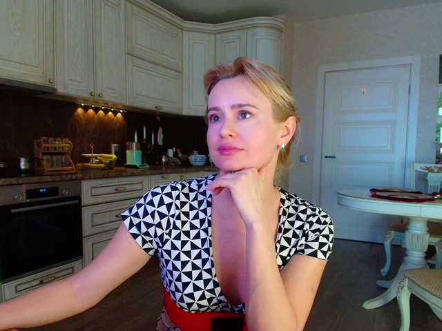 Kriszayka's BongaCams show and profile