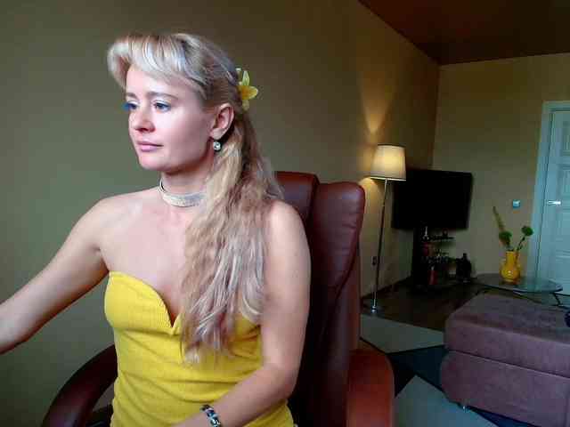 MissMotivated webcam