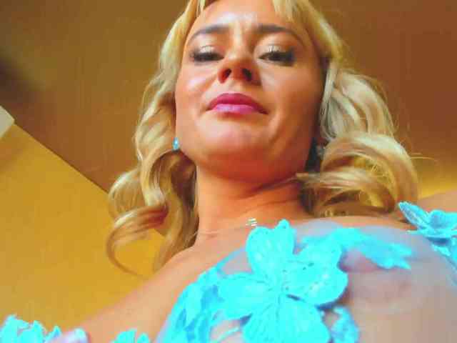 MissMotivated webcam