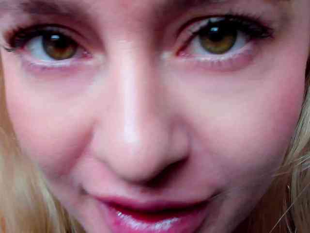 MissMotivated webcam