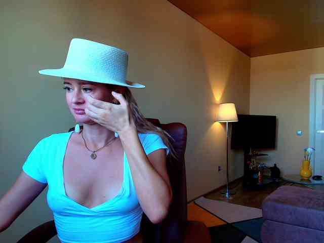 MissMotivated webcam