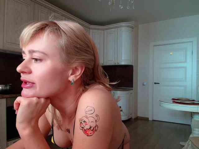 MissMotivated webcam