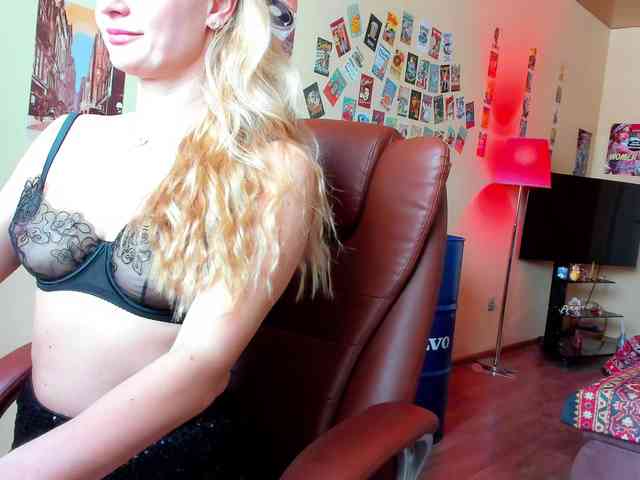 MissMotivated webcam