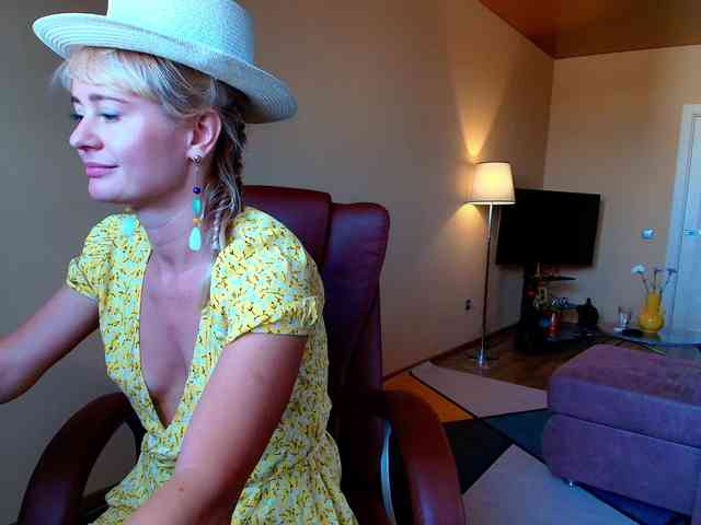 MissMotivated webcam