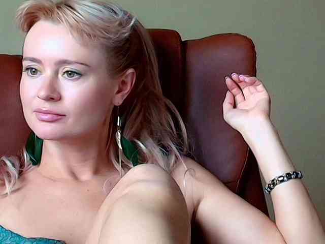 MissMotivated webcam