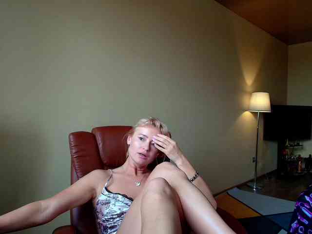 MissMotivated webcam