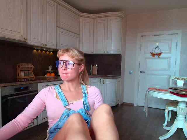 MissMotivated webcam