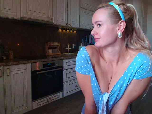 MissMotivated webcam