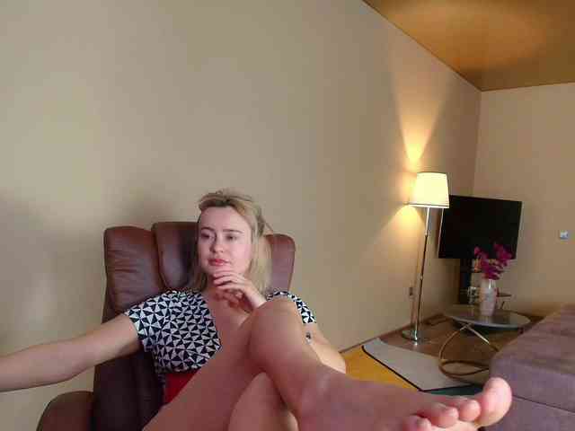 MissMotivated webcam