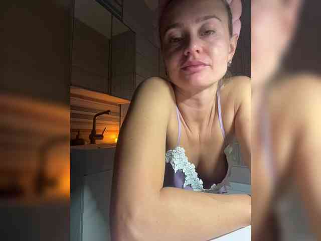 MissMotivated webcam