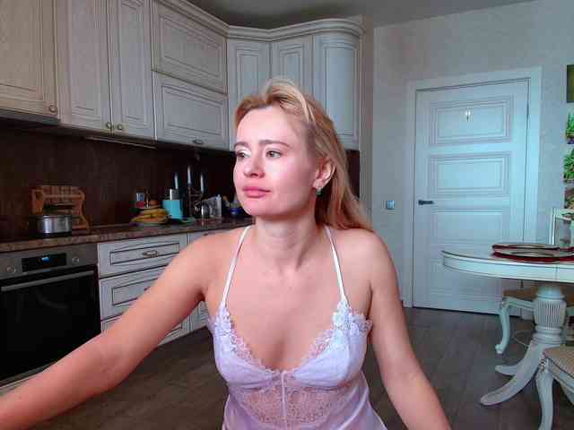 MissMotivated webcam